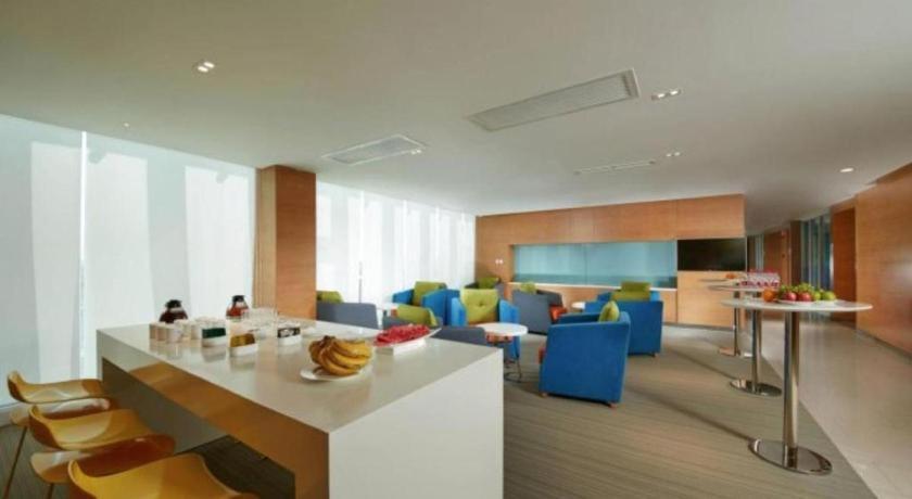 Holiday Inn Express Handan East By Ihg Exterior photo