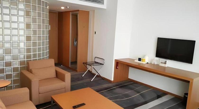 Holiday Inn Express Handan East By Ihg Exterior photo